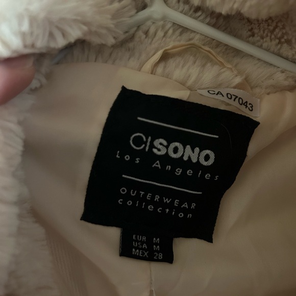 Sherpa Jacket - Picture 2 of 3